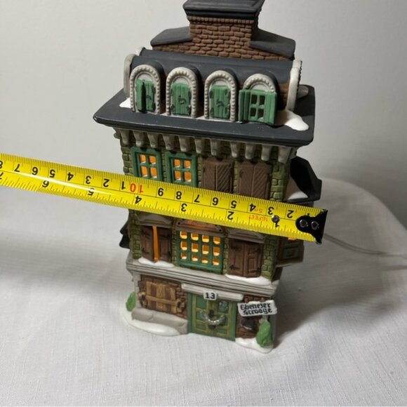 Dept56 Heritage Village Collection The Flat of Ebenezer Scrooge 1989 - Picture 8 of 9